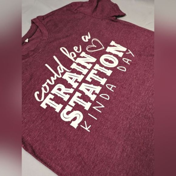 "Could Be A Train Station Kinda Day" Yellowstone Short Sleeve T-shirt Wine Red - Picture 4 of 6
